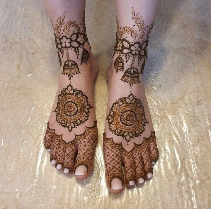 Indian traditional mehndi design with floral detailing